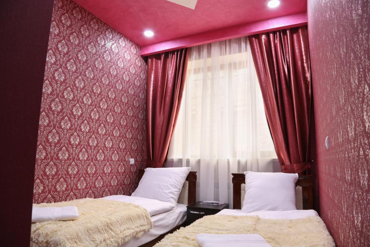 Lovely Hotel In Centre Γιερεβάν Εξωτερικό φωτογραφία